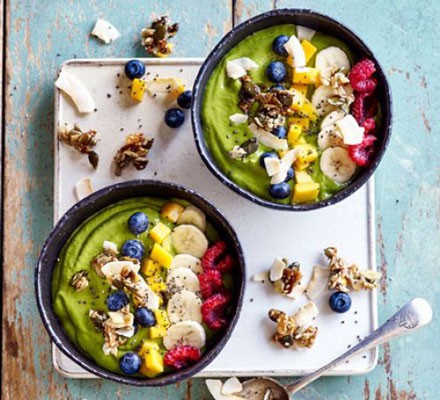 Green goddess smoothie bowl